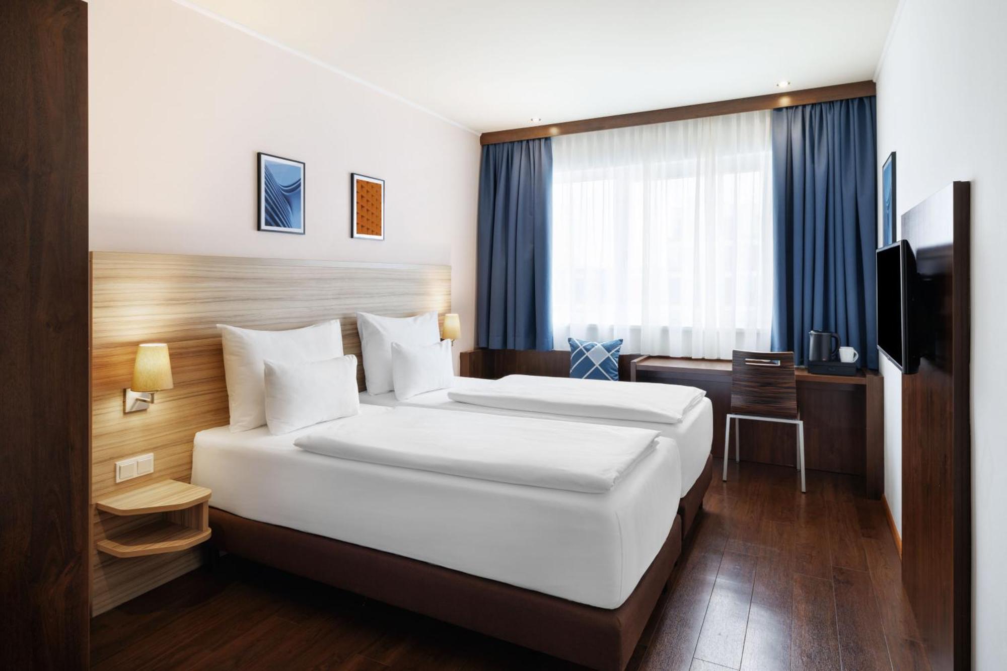 Standard Twin Room Two Twin Beds